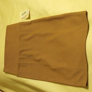 Free 🚛 LulaRoe Cassie XS Mustard Imprint Pencil Skirt. NWT AT LOWEST $